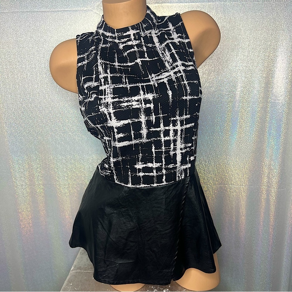 2B Bebe blouse peplum faux leather white black gold zipper back tank sexy cute